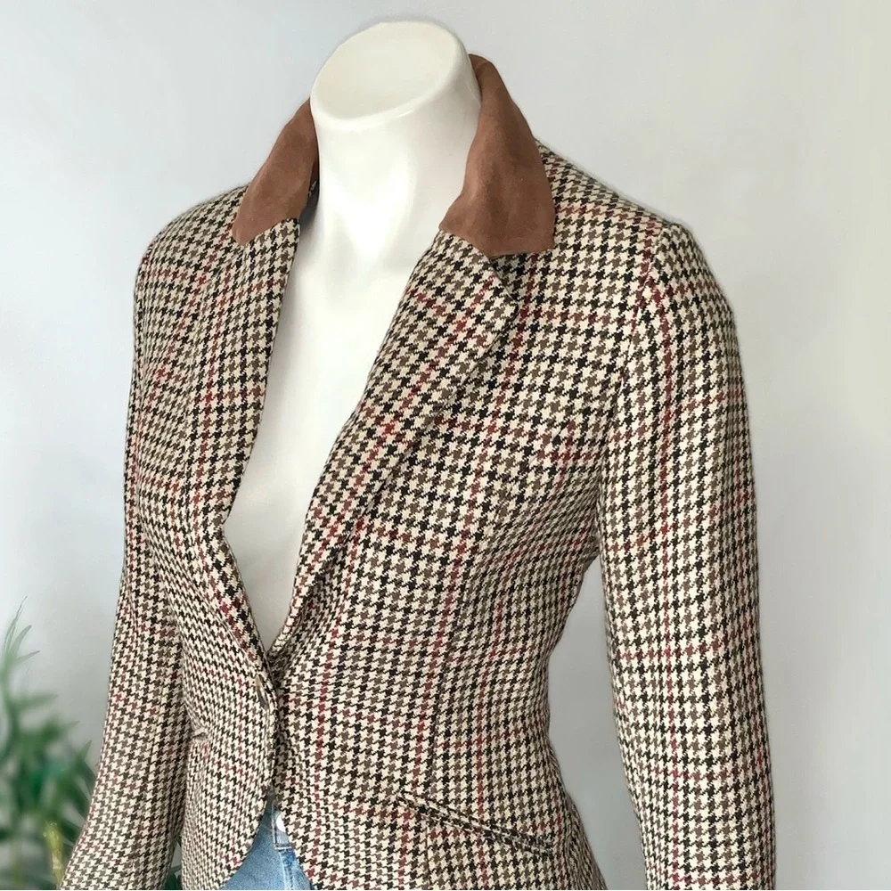 Houndstooth Tailored Blazer with Brown Suede Collar - Picture 13 of 16